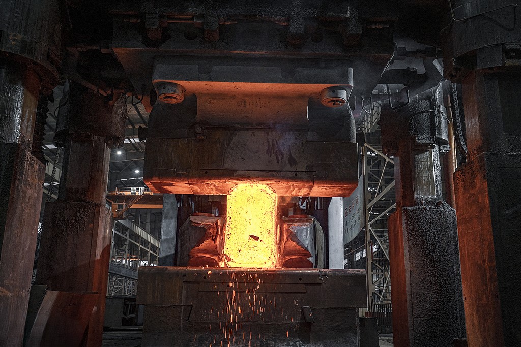 Titanium forging temperature control during ring rolling 1